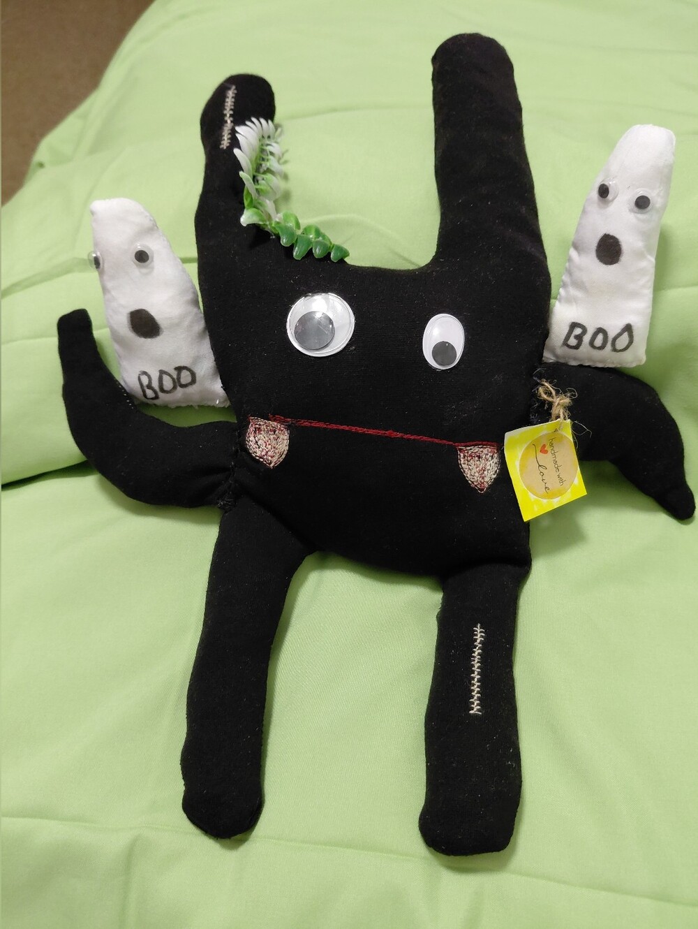 Crazy Old Bat 13" Tall And His Two Best Friends Boo & Spook